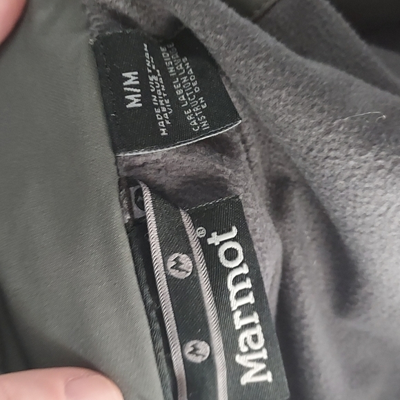 𝅺MARMOT jacket - Picture 7 of 7